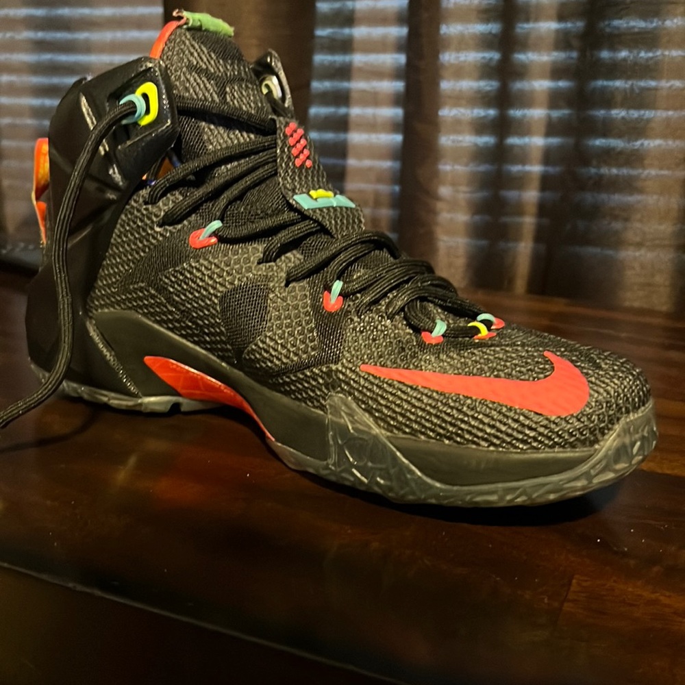 Lebron nike
